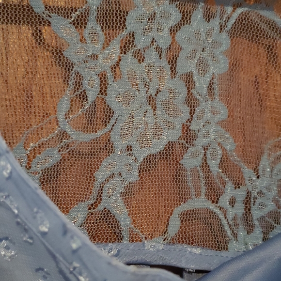 Women's blouse - Picture 7 of 8